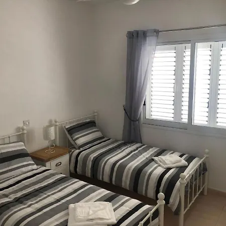 Paros Gardens, Universal Apartment